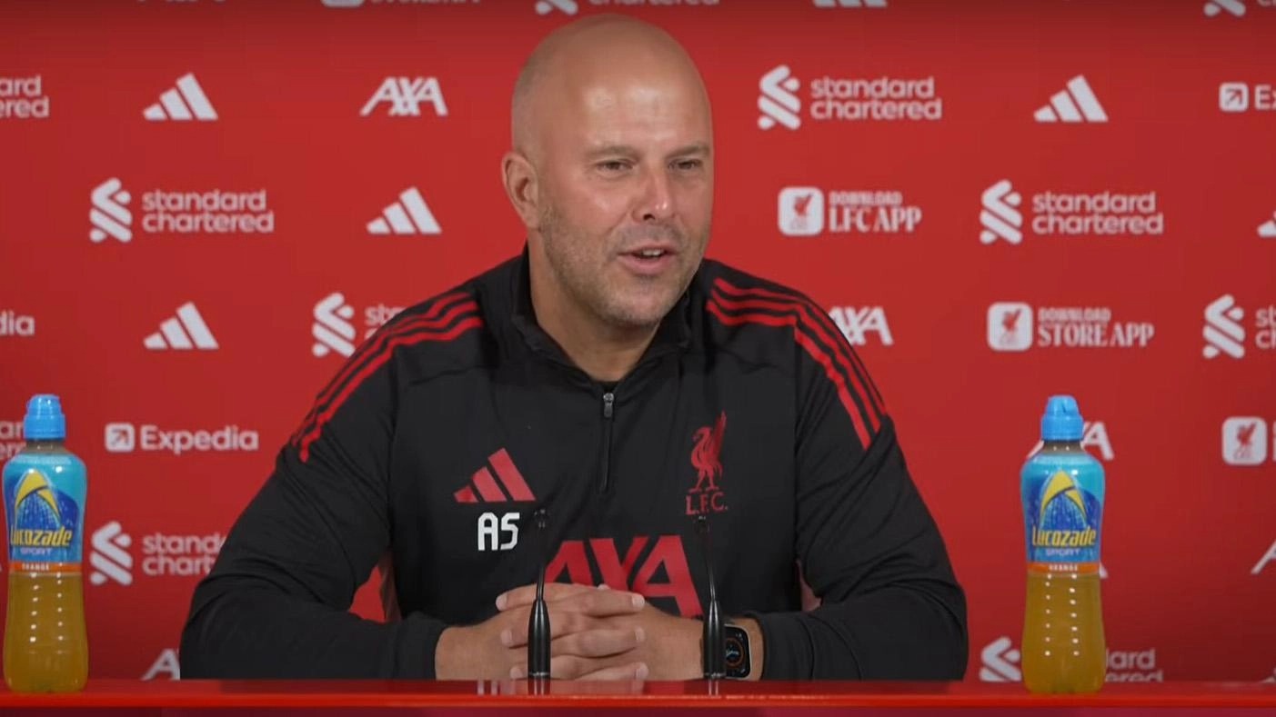 سرمربی لیورپول در کنفرانس مطبوعاتی