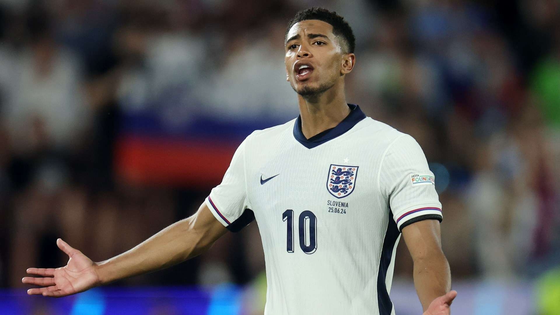 تیم ملی انگلیس - کیت نایکی - سه شیرها