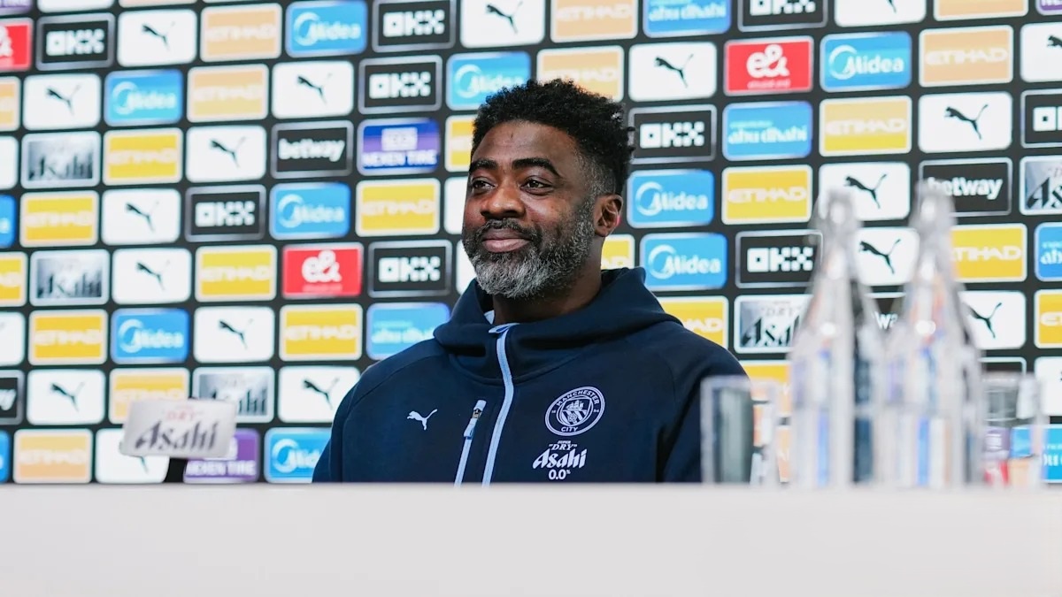 کولو توره مربی منچسترسیتی