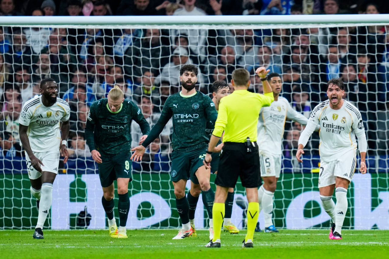 رائول آسنسیو در بازی رئال مادرید - منچسترسیتی