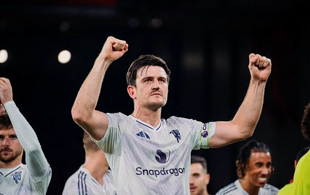 هری مگوایر مدافع منچستریونایتد مقابل لیورپول