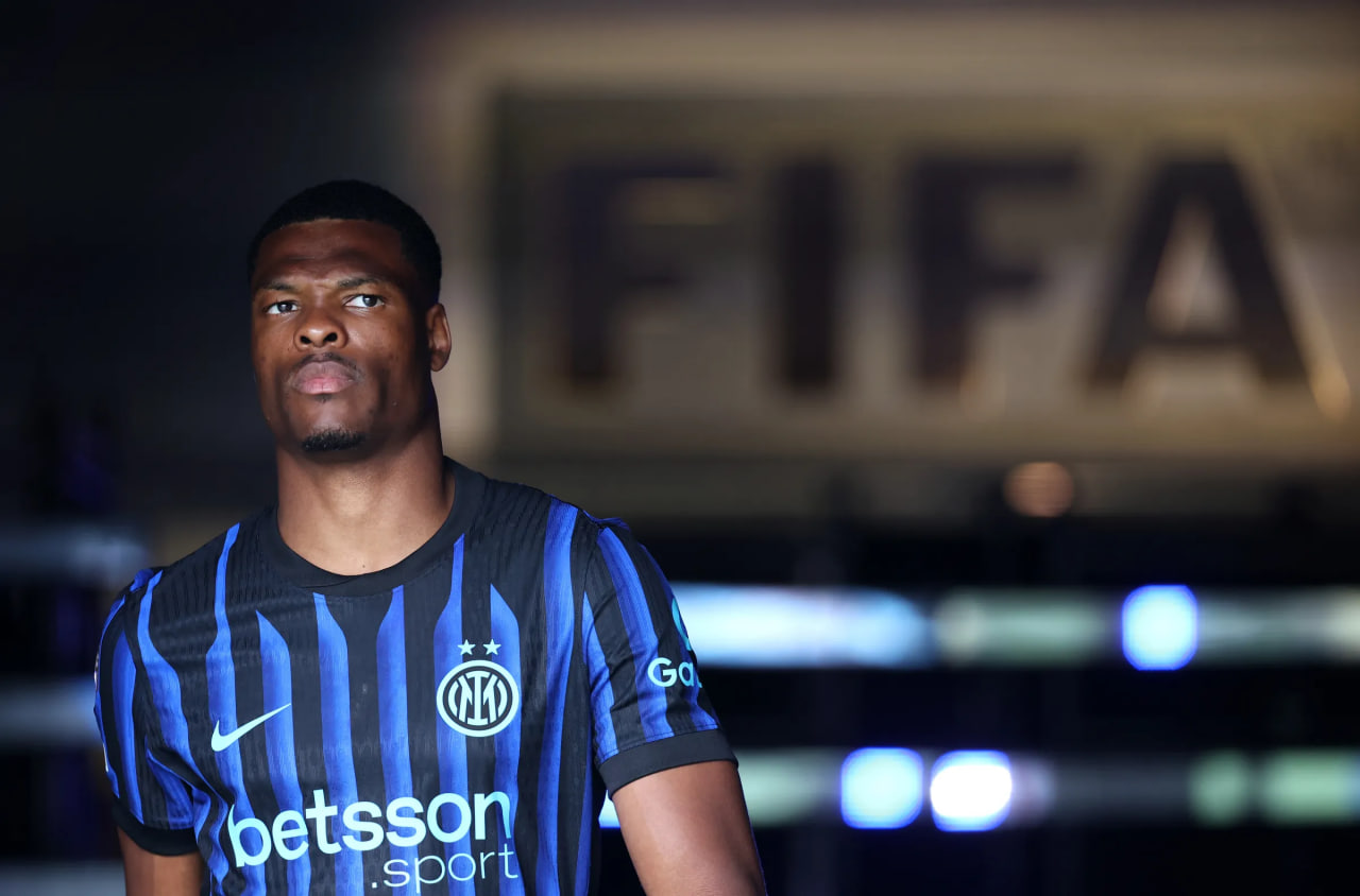 دنزل دومفریز مدافع راست هلندی اینتر در جام جهانی باشگاه‌ها