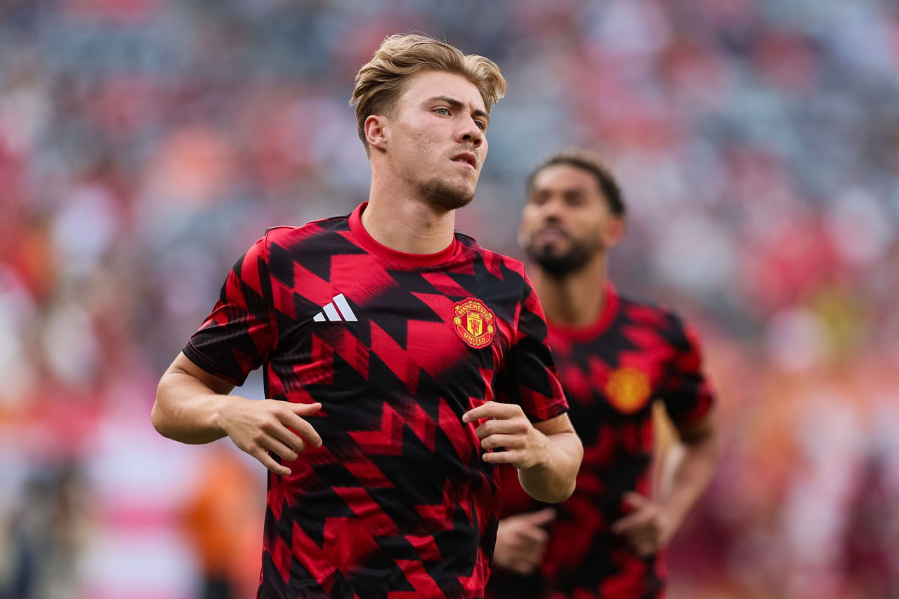 راسموس هویلون مهاجم دانمارکی منچستریونایتد در تابستان 2025