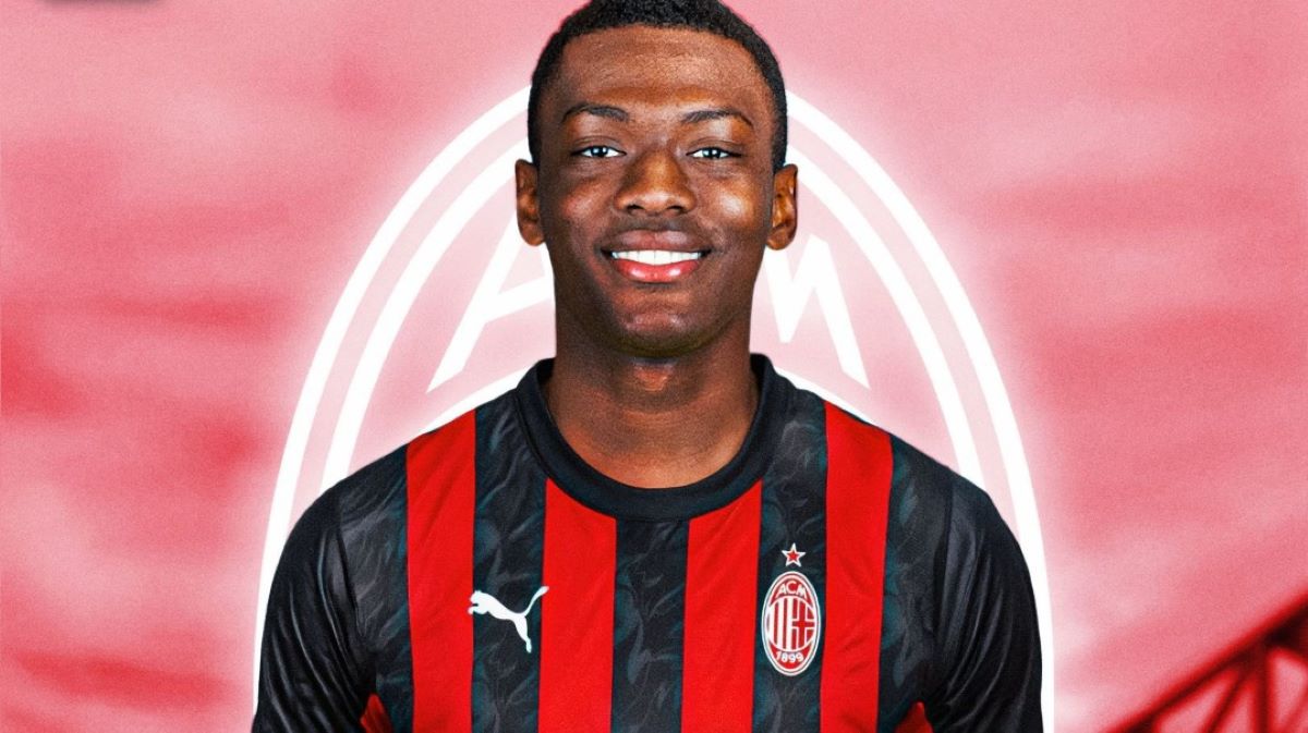 انتقال غیر رسمی خوان آریزالا مدافع چپ کلمبیایی به میلان