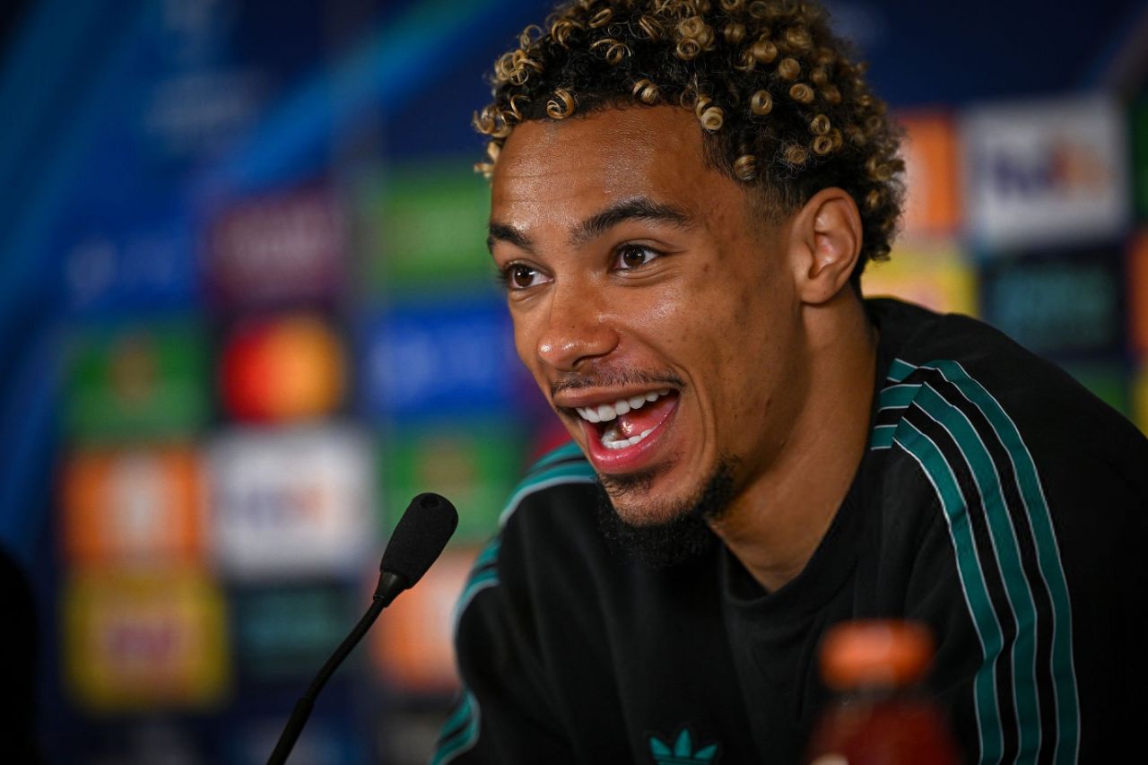 هوگو اکیتیکه - مهاجم فرانسوی لیورپول - نشست خبری پیش از بازی با گالاتاسارای در لیگ قهرمانان اروپا