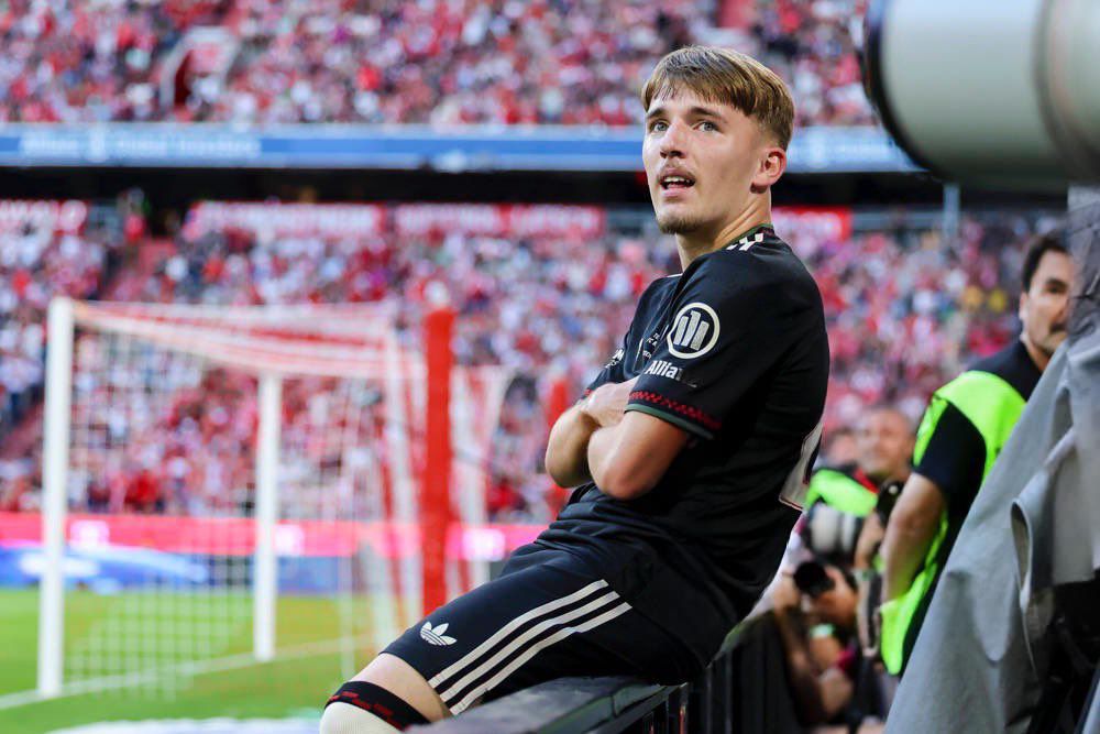 لنارت کارل - بایرن مونیخ