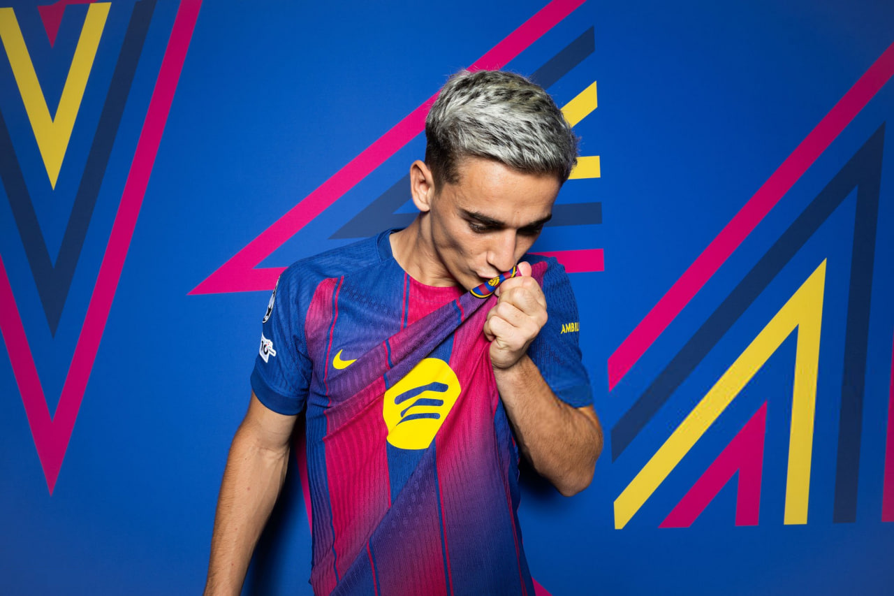 گاوی - هافبک اسپانیایی بارسلونا 