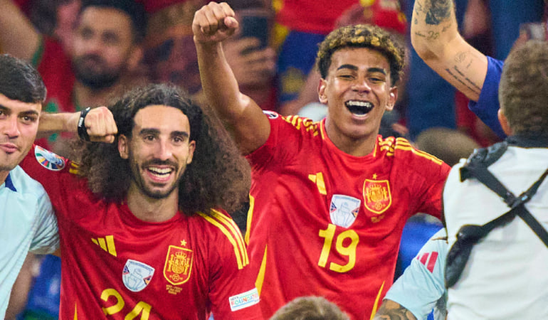 لامین یامال - مارک کوکوریا - جشن قهرمانی تیم ملی اسپانیا 