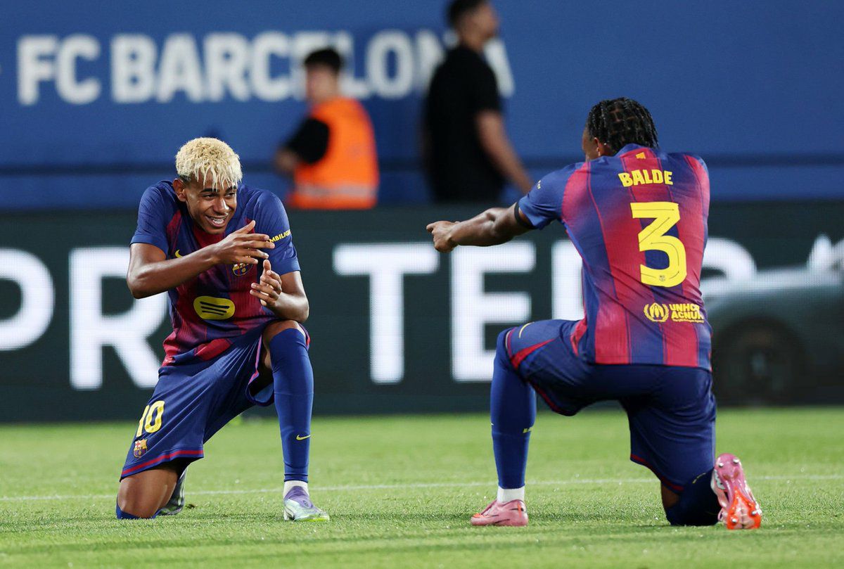 لامین یامال و آلخاندرو بالده پس از گلزنی وینگر اسپانیایی برای بارسلونا مقابل کومو در بازی دوستانه