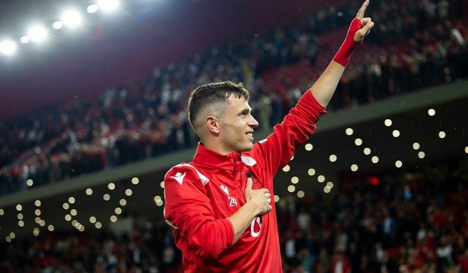 عکس از یاسر آسانی وینگر آلبانیایی جدید استقلال