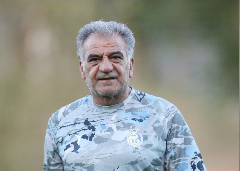 عکس از بیژن طاهری مدیر تیم استقلال