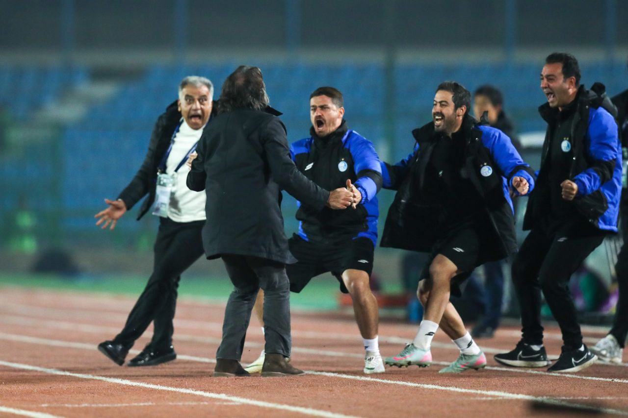 عکس از خوشحالی بعد از گل وریا غفوری و ریکاردو ساپینتو پس از گل استقلال به الوصل