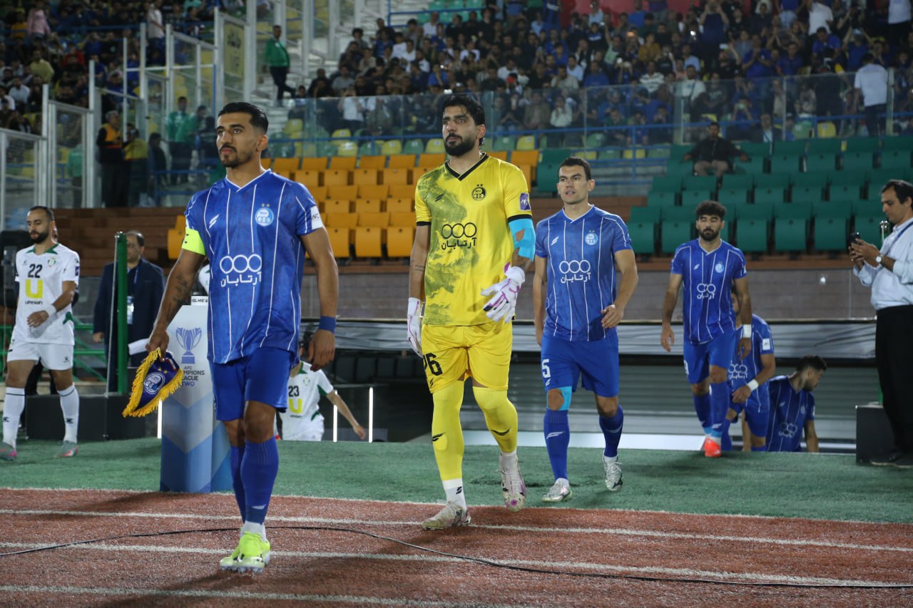 عکس از صالح حردانی کاپیتان استقلال در بازی مقابل الوحدات