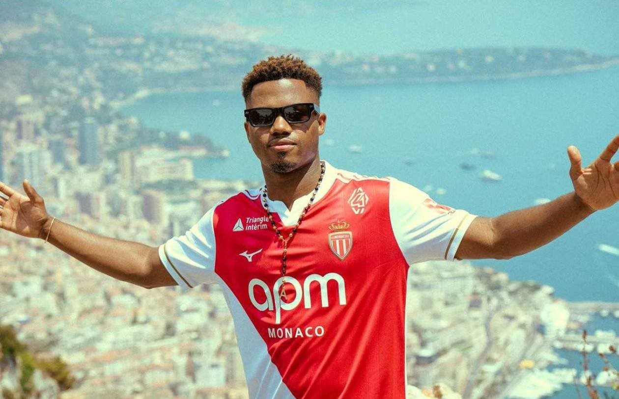 آنسو فاتی وینگر اسپانیایی در زمین - موناکو