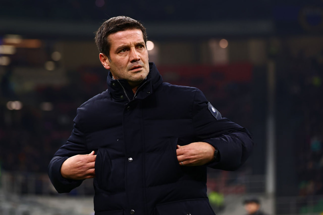 کریستین کیوو سرمربی رومانیایی در کنار زمین - اینتر