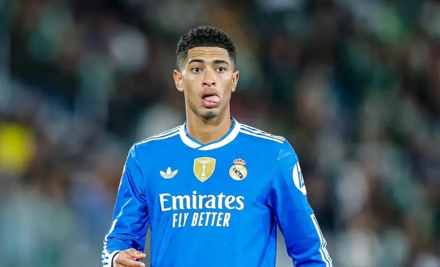 جود بلینگام هافبک انگلیسی در زمین - رئال مادرید