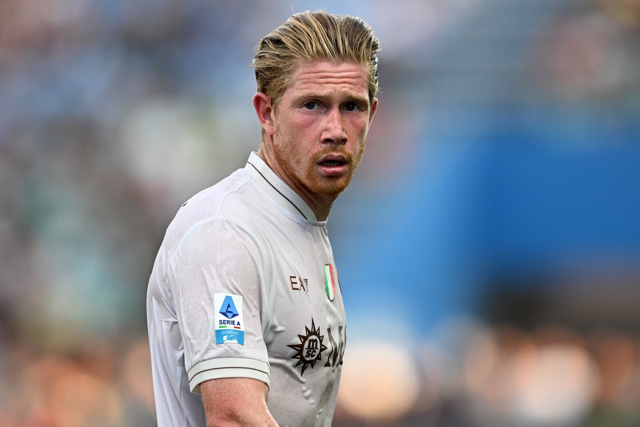 کوین دی بروین هافبک بلژیکی در زمین - ناپولی