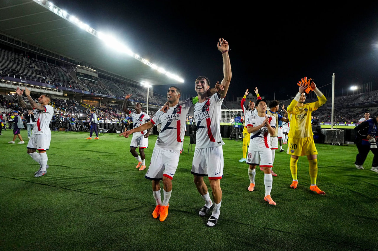 بازیکنان پاری سن ژرمن در حال شادی - پاری سن ژرمن