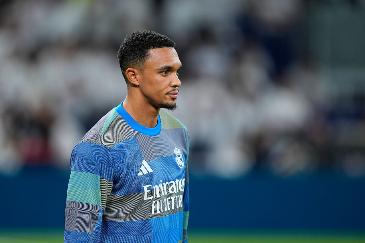 ترنت الکساندر آرنولد مدافع انگلیسی در تمرینات - رئال مادرید