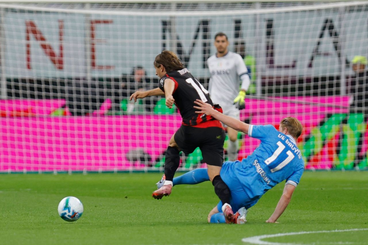 لوکا مودریچ و کوین دی بروین در دیدار میلان و ناپولی