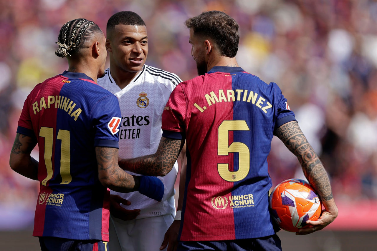 گفت‌وگوی کیلیان امباپه با اینیگو مارتینز و رافینیا در بازی رئال مادرید و بارسلونا در ال کلاسیکو