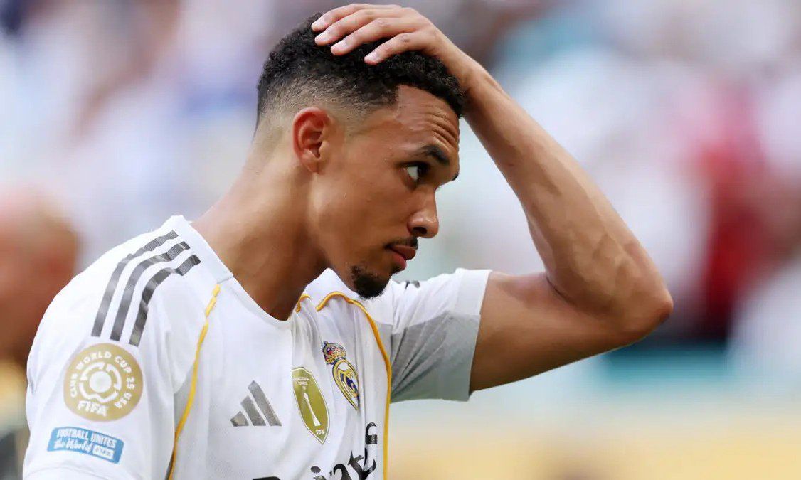 ترنت الکساندر آرنولد در پیراهن رئال مادرید