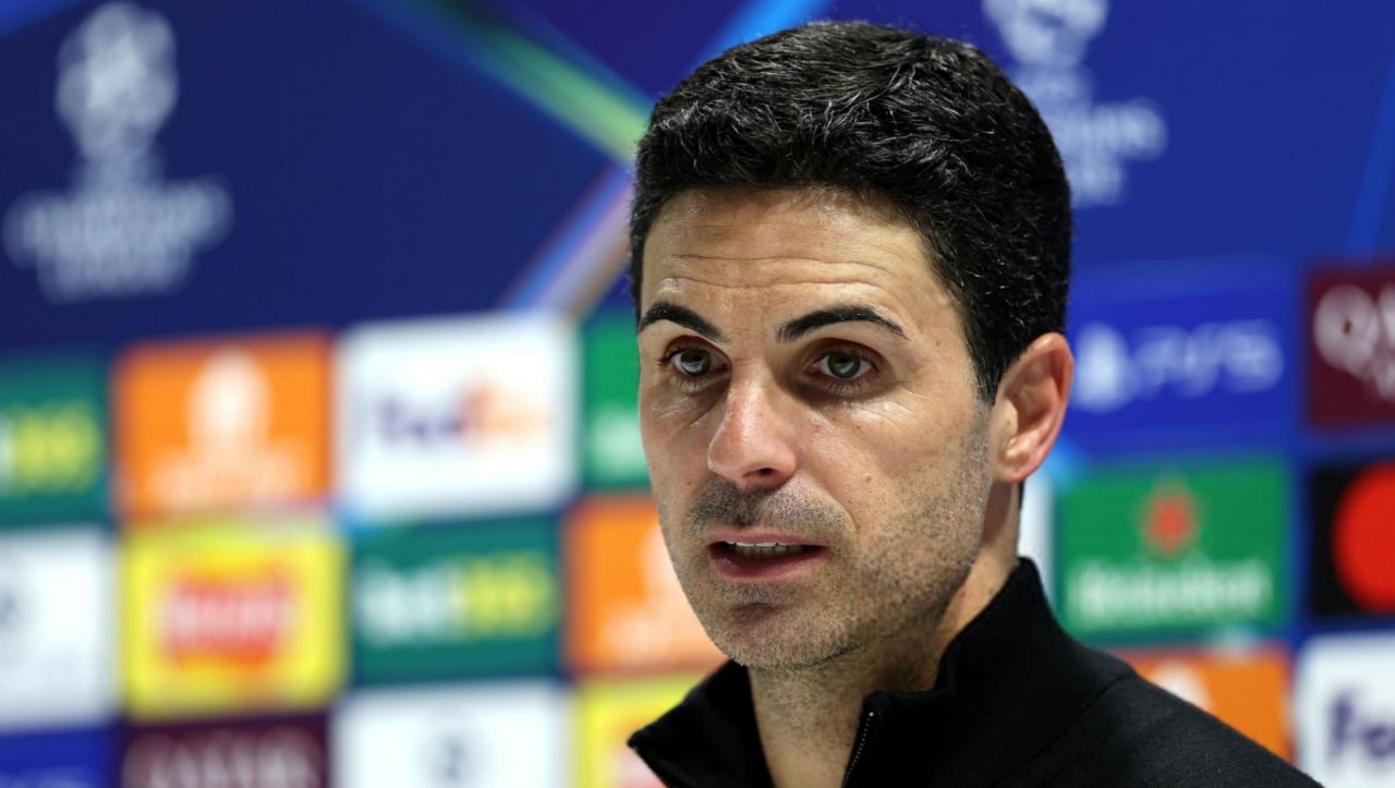 میکل آرتتا، سرمربی اسپانیایی آرسنال، در کنفرانس مطبوعاتی 