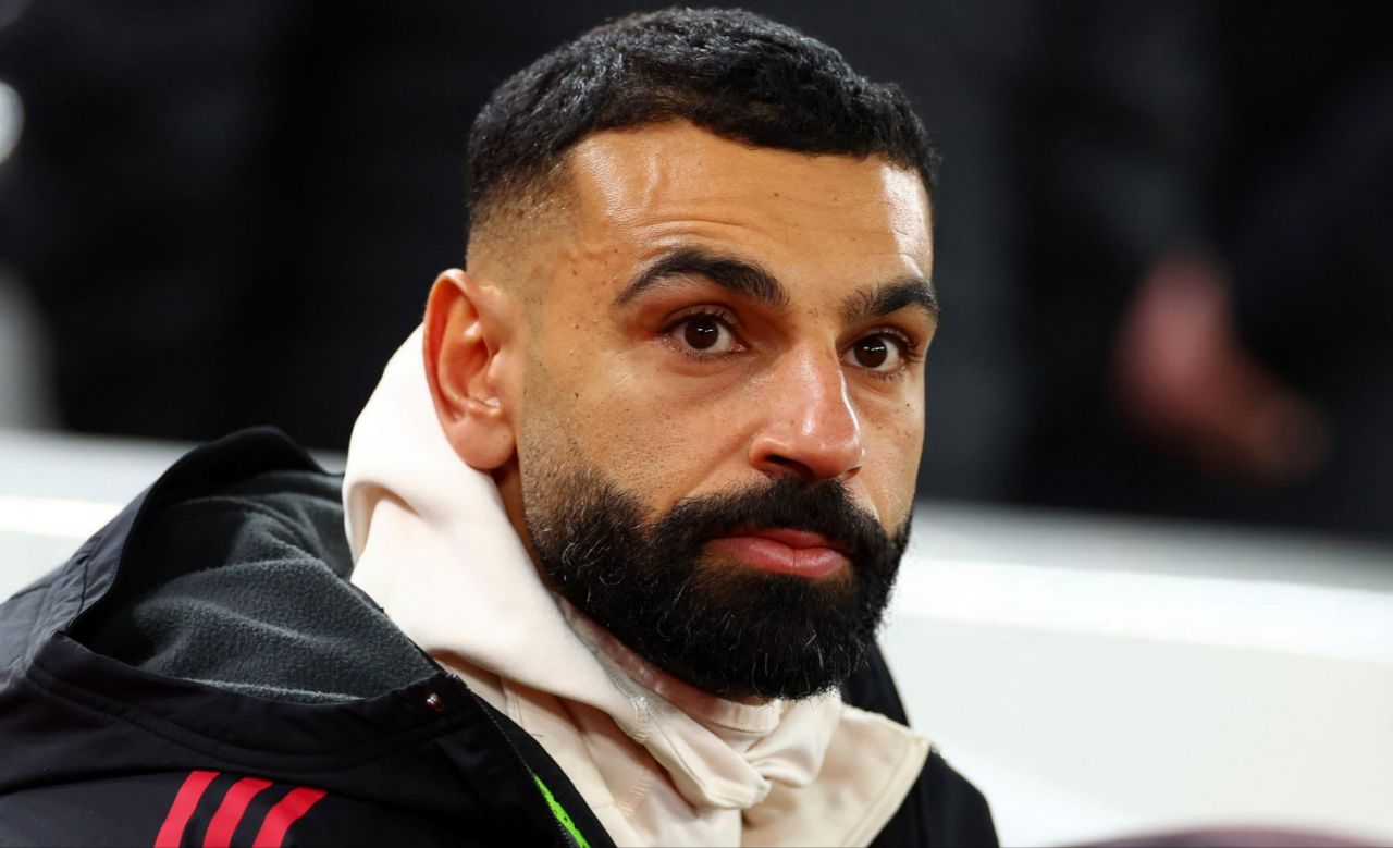 محمد صلاح روی نیمکت لیورپول 