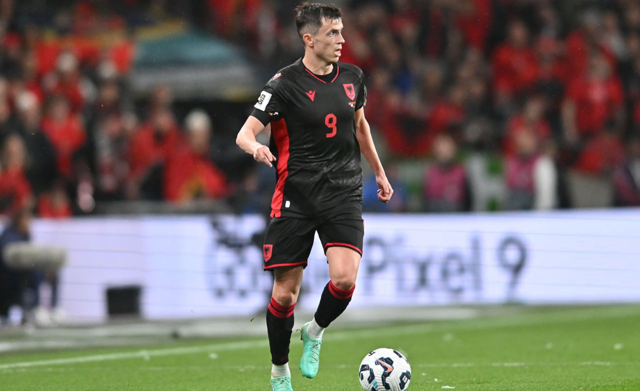 یاسر آسانی وینگر آلبانیایی استقلال تهران و بازیکن سابق گوانگژو کره - لیگ برتر ایران