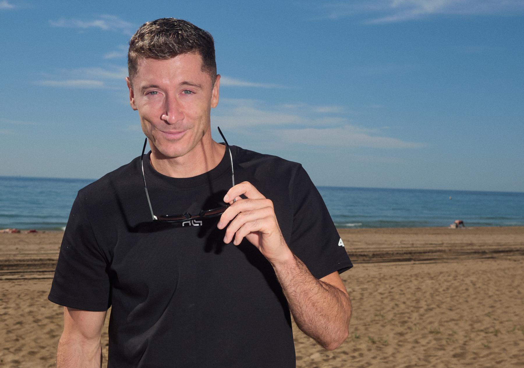 روبرت لواندوفسکی در ساحل