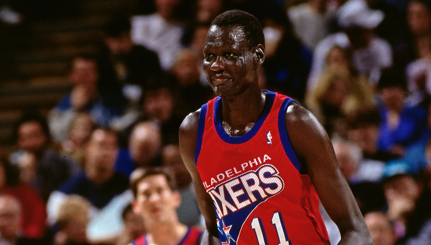 مانوت بول در فیلادلفیا سونی سیکسرز