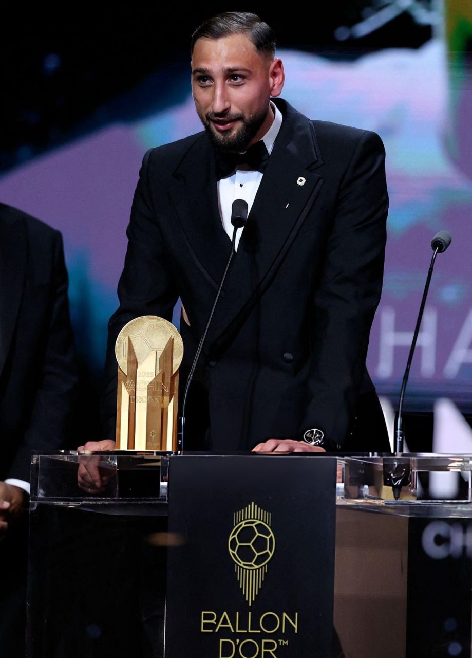 جانلوییجی دوناروما در مراسم توپ طلا