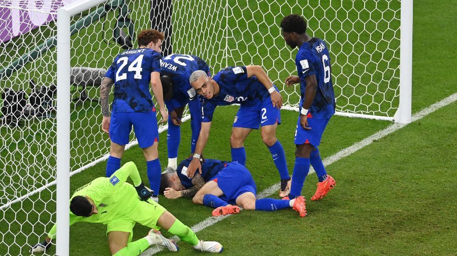 عکس از کريستين پولیشیچ مصدوم پس از گلزنی به ايران در جام جهانی 