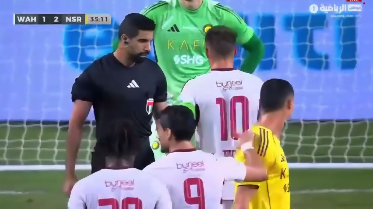 عکس از شوخی کریستیانو رونالدو و رضا غندی پور 