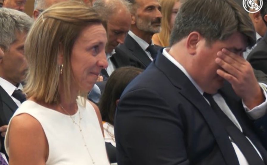 پدر و مادر فرانکو ماستانتونو وینگر رئال مادرید