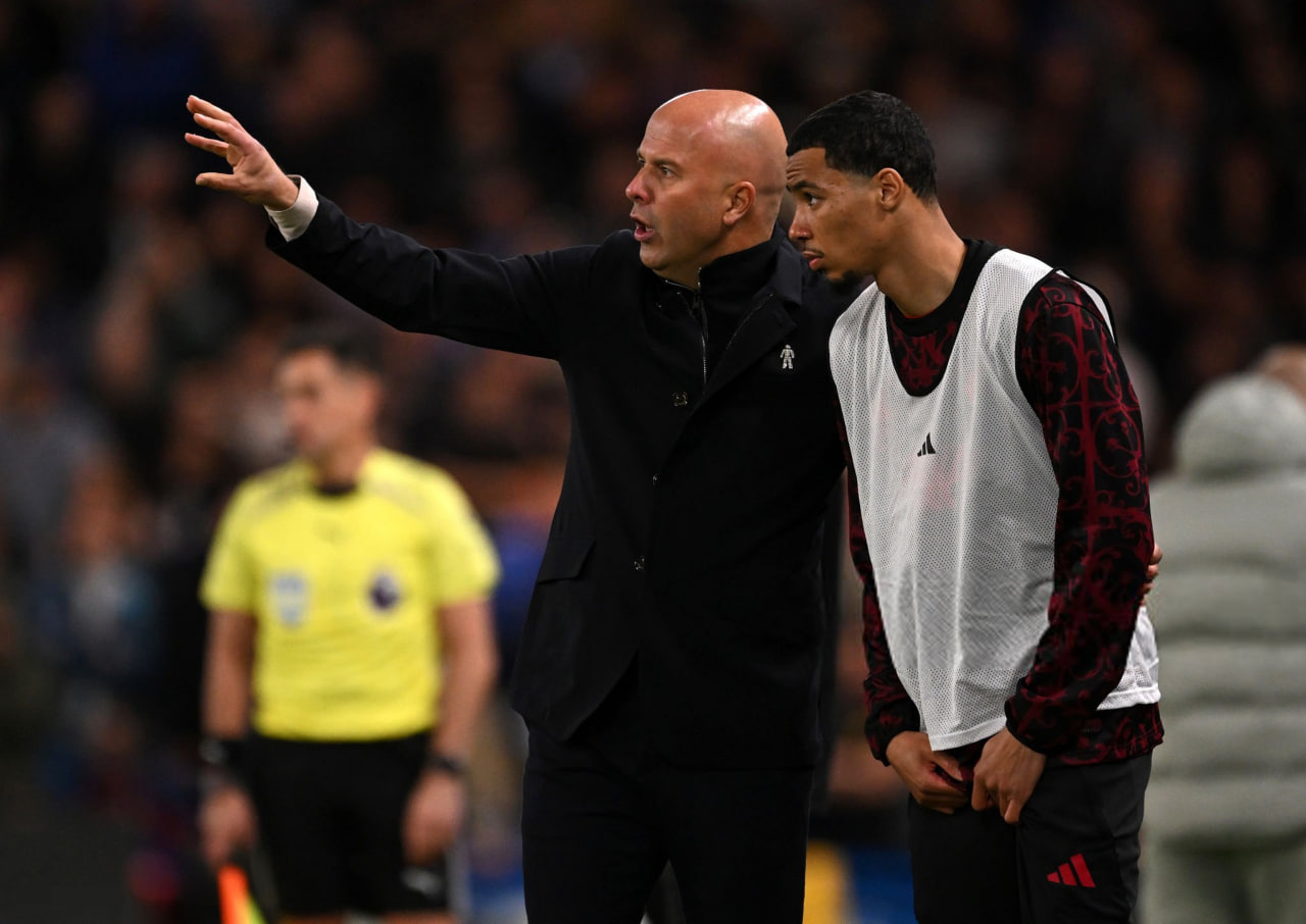 آرنه اشلوت - هوگو اکیتیکه