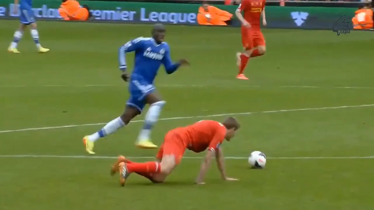 لیز خوردن تاریخی استیون جرارد در بازی لیورپول و چلسی