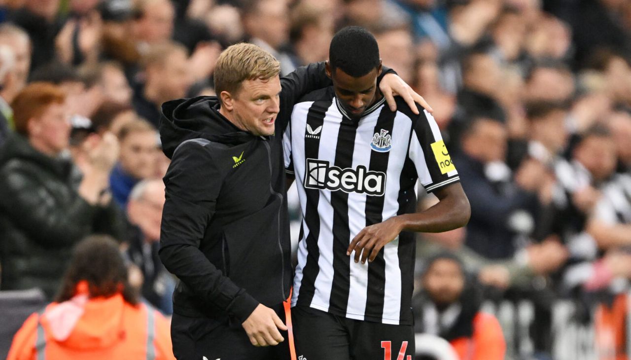 این حواشی به تیم ضربه زده است