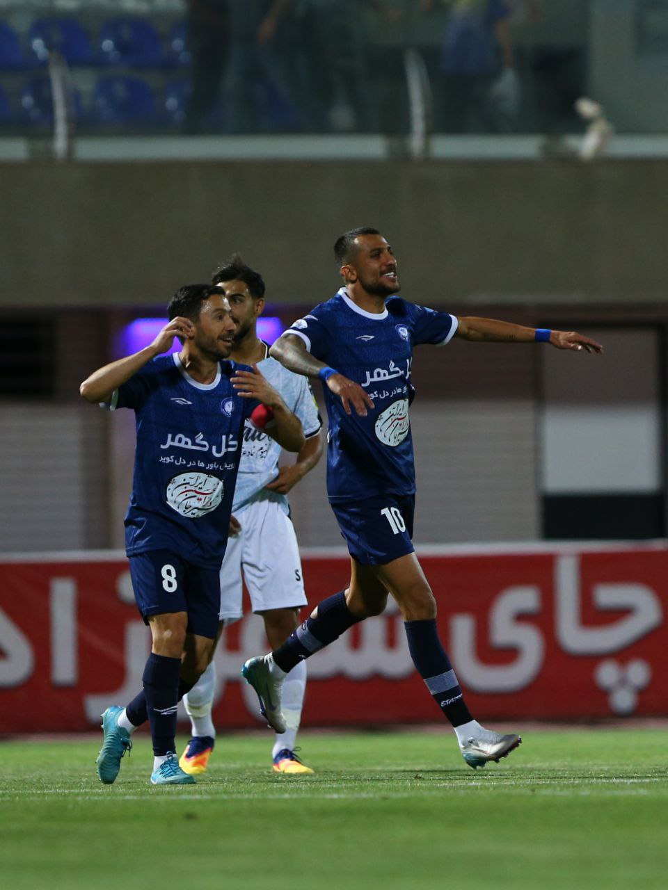 مهدی تیکدری و نوید عاشوری بازیکنان گل گهر سیرجان - لیگ برتر ایران